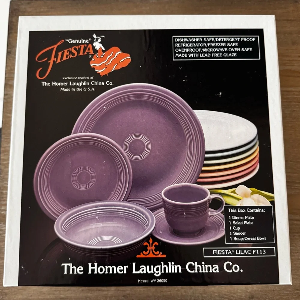 Vintage Fiesta Lilac Five Piece Dinnerware Set - Picture 2 of 15
